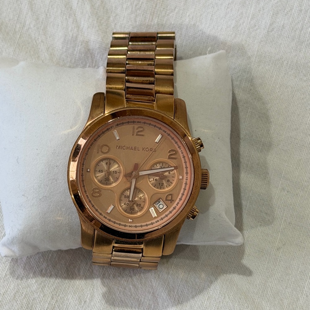 Michael Kors Rose Gold-Tone Womens Chronograph Bracelet Watch